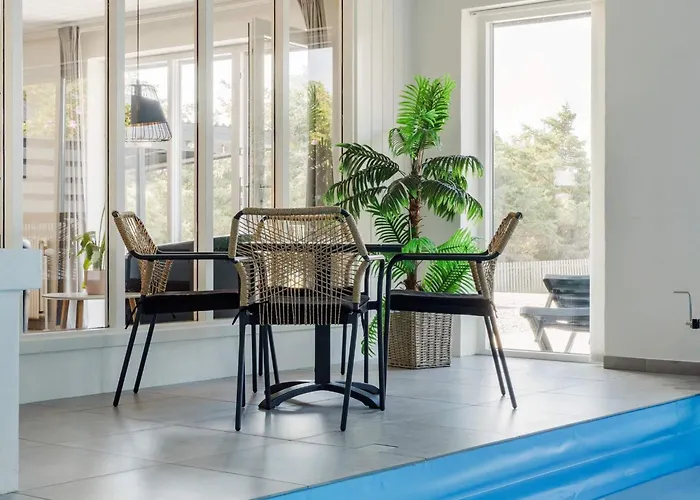 Renovated Retreat With Pool - By Traum